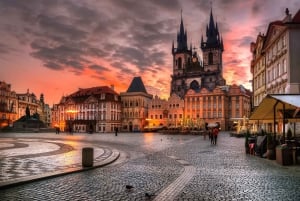 Vienna: Prague Full-Day Guided Tour