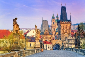 Go City Prague Pass - Top-Attraktionen und Hop-On/Hop-Off-Bus