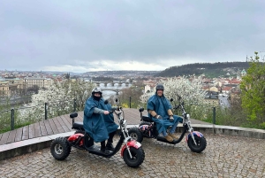 Wielka wycieczka po mieście na elektrycznym trójkołowcu w Pradze - przewodnik na żywo