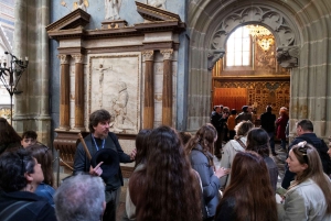 Guided Tour of Prague Castle with Ticket and Transport