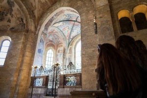 Guided Tour of Prague Castle with Ticket and Transport