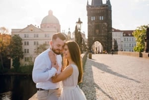 Romantisk fotosession för par i Prag