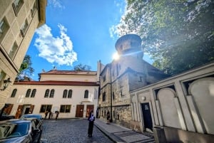 Praga judaica: tour guiado com sinagogas e entrada no cemitério
