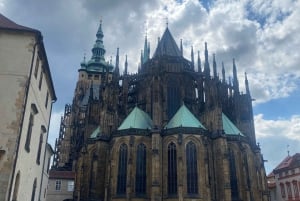 Tour privado del Castillo de Praga con Klara
