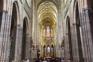 Tour privado del Castillo de Praga con Klara