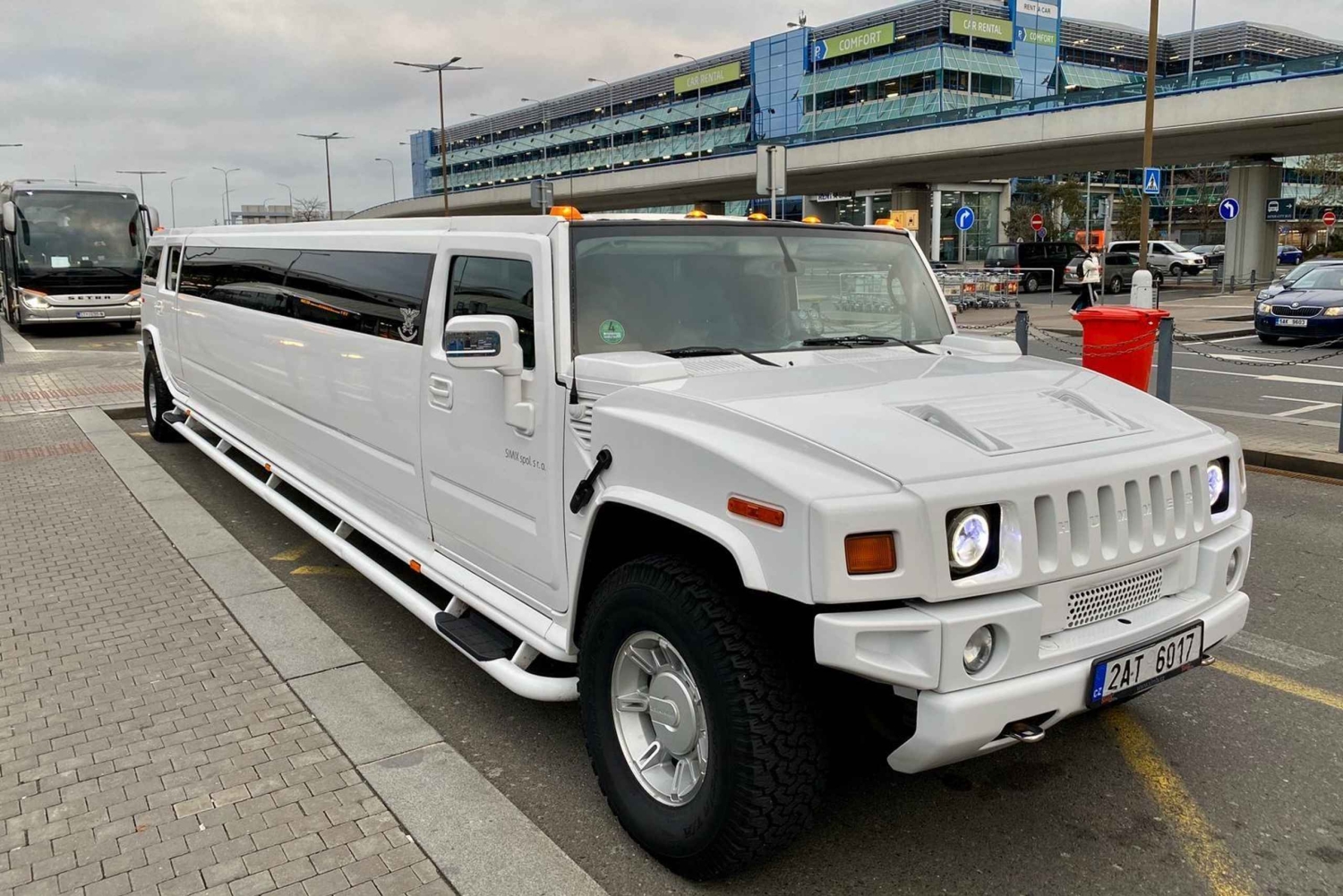 Longue promenade en limousine Hummer ou Cadillac