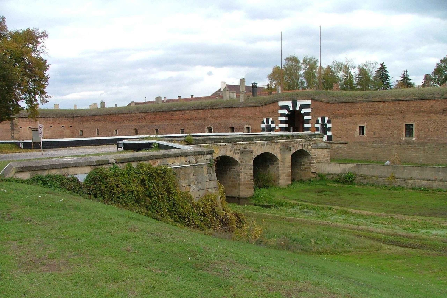 Excursión Operación Antropoide o Excursión al Campo de Concentración de Terezín