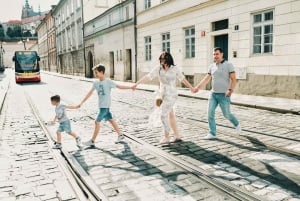 Photo Session in Prague:Shots with Iconic Landmarks