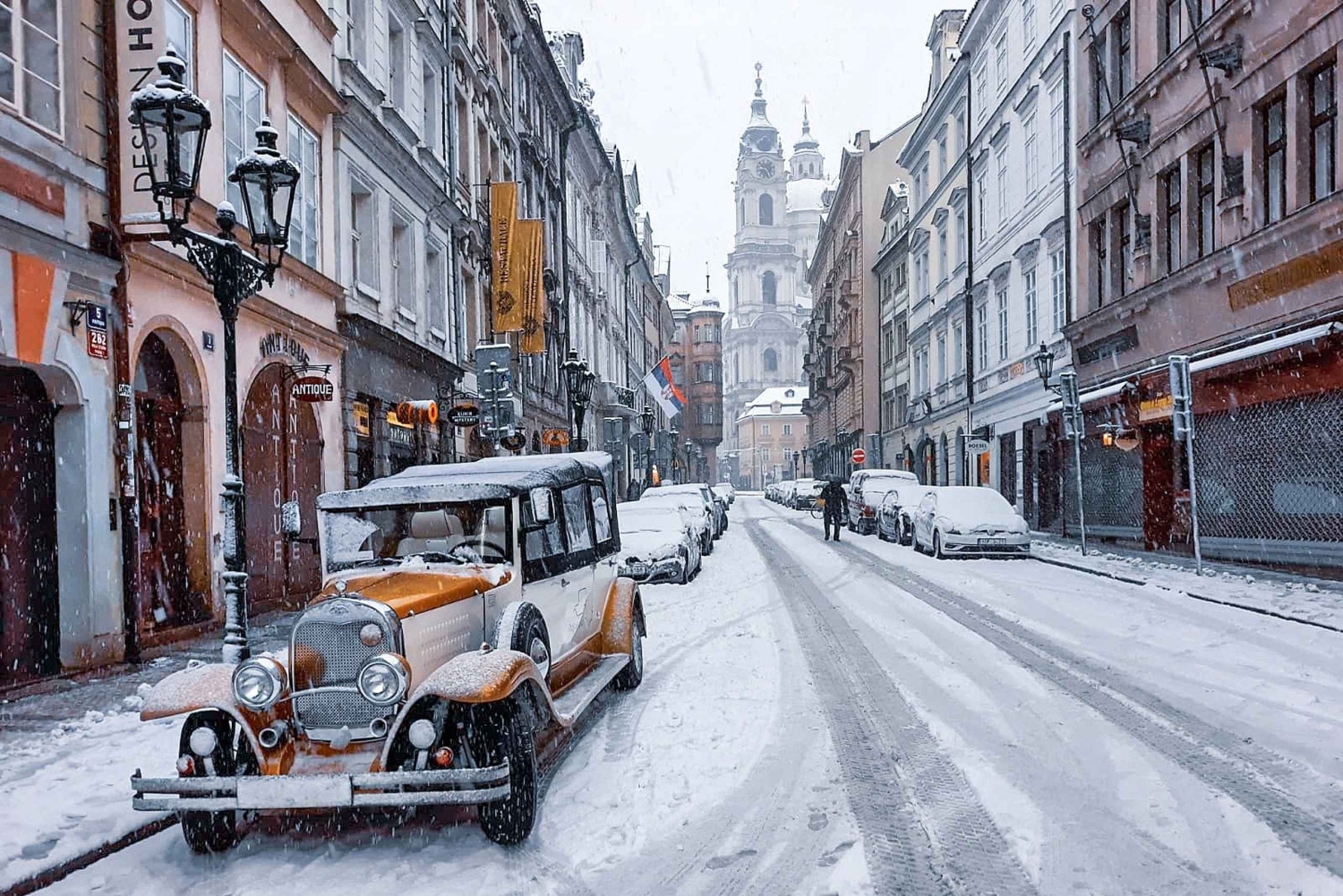 Praga: Visita de 1 hora en coche antiguo