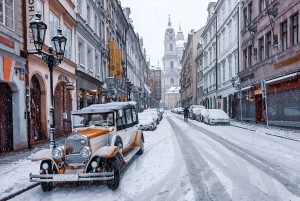 Praga: Visita de 1 hora en coche antiguo