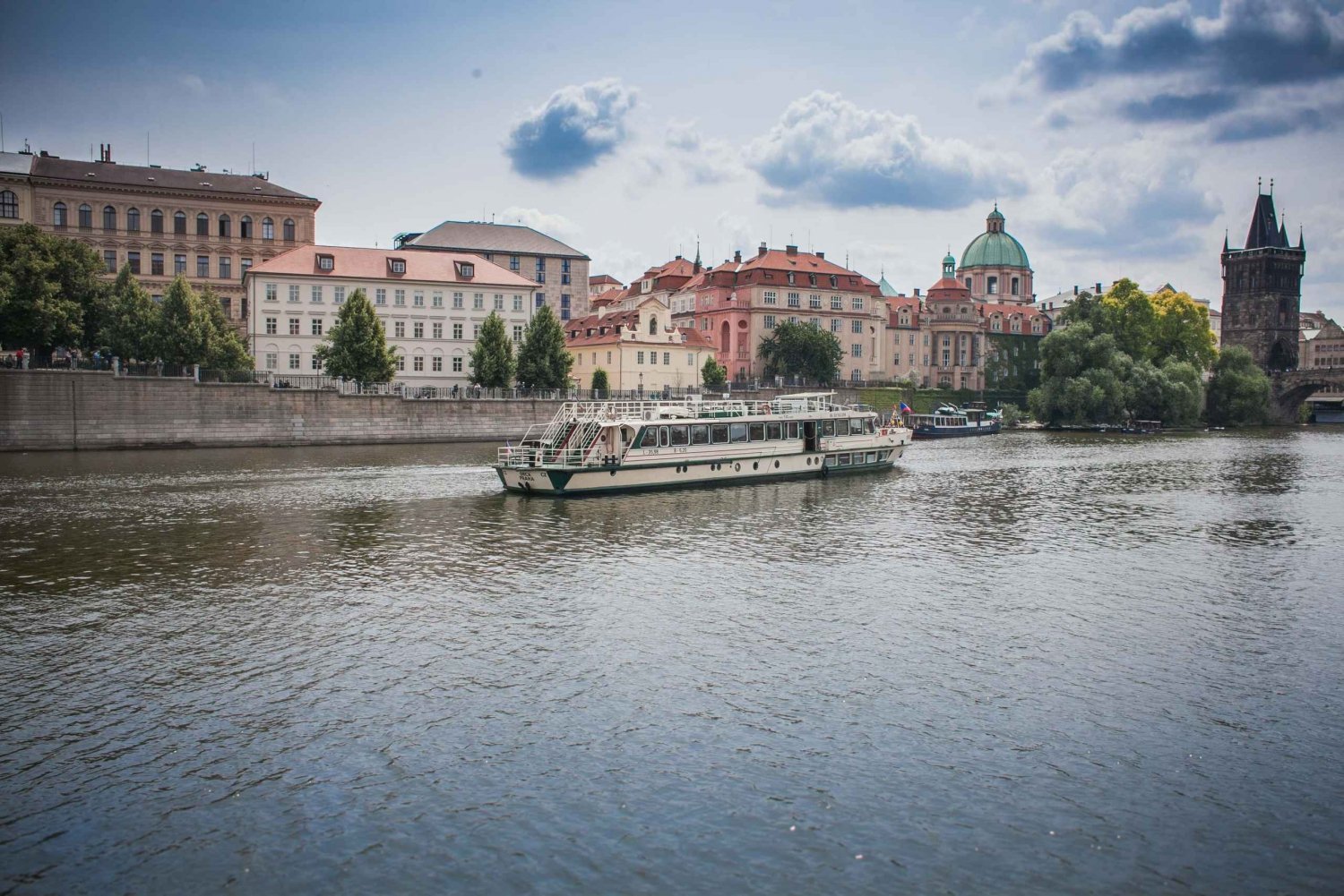 Prague: An unforgettable 2-hour cruise on the Vltava River.