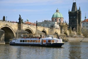 Prague: 2-Hour Lunch Cruise on the Vltava River