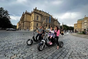 Prague: 2 hours FUN TRIKE tour in Prague with guide