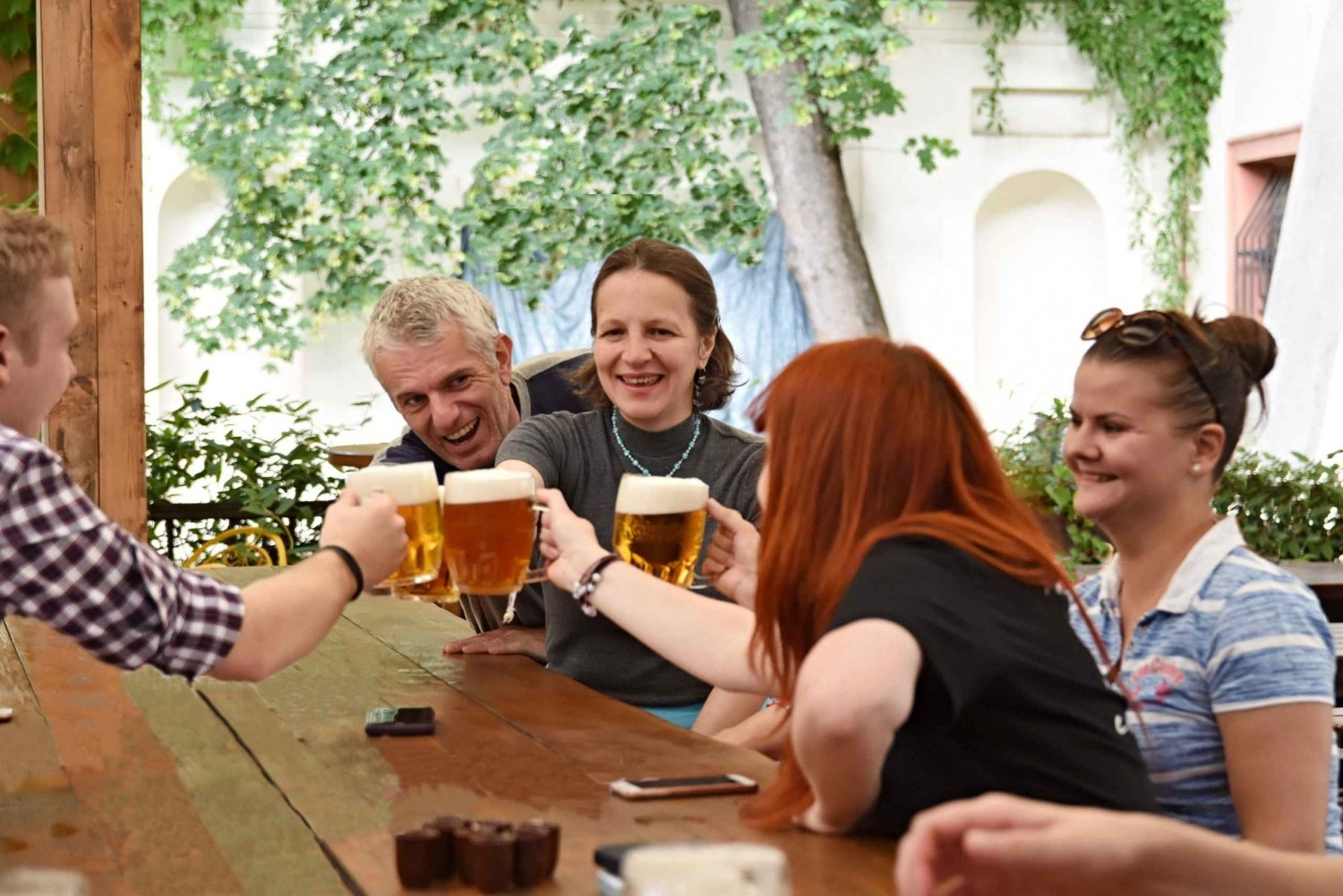 Praga: Ruta de la Cerveza de 3 horas y Cena Tradicional Checa