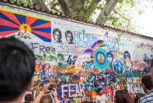 Prague: 3–Hour Castle Grounds Walking Tour and River Cruise