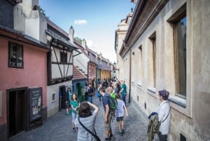 Prague: 3–Hour Castle Grounds Walking Tour and River Cruise