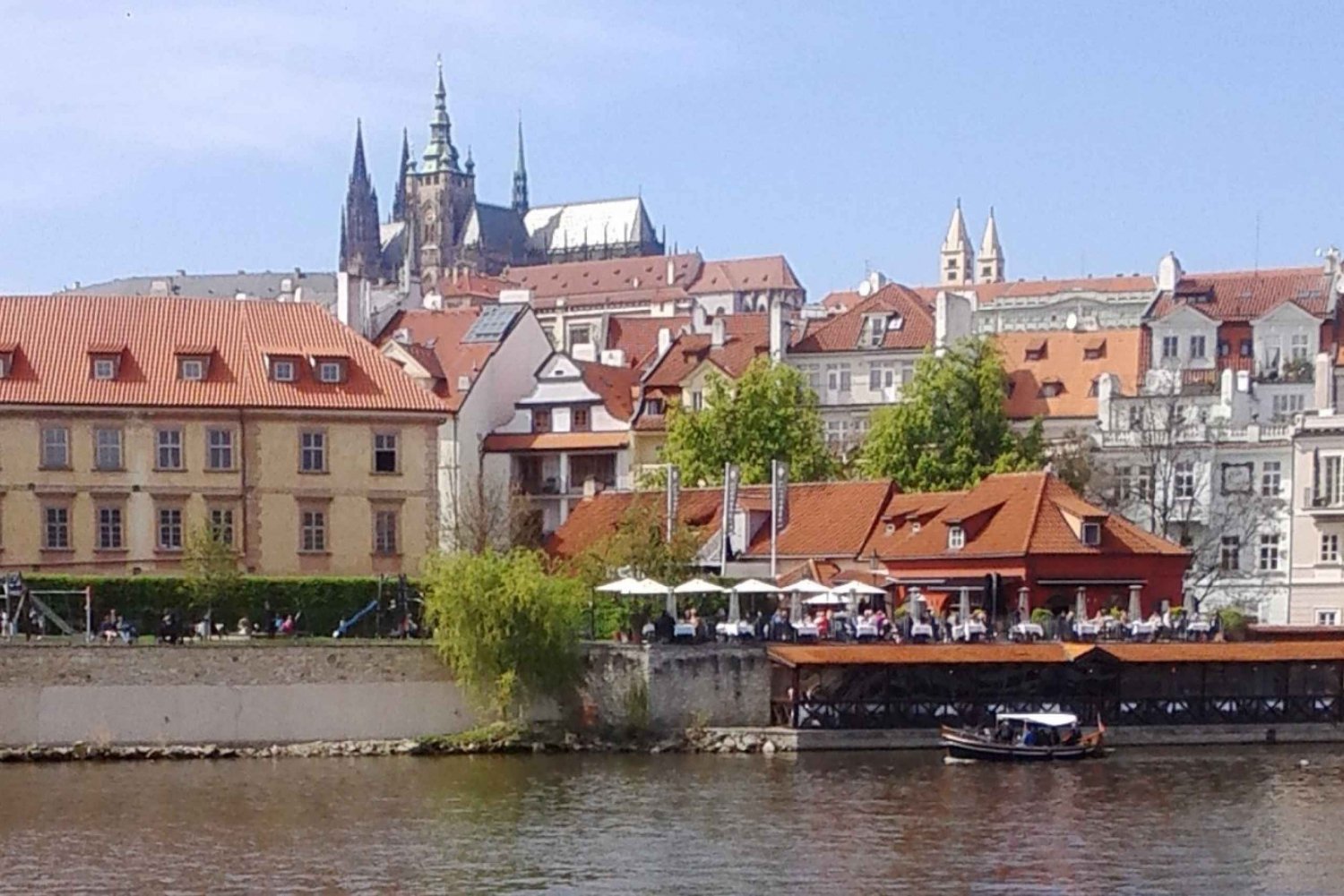 Prague: 3-hour Evening River Cruise with Dinner