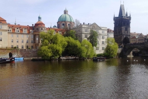 Prague: 3-hour Evening River Cruise with Dinner