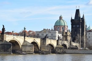 Prague: 3-hour Evening River Cruise with Dinner