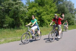 Prague: River & Park Bike Tour to Troja Chateau