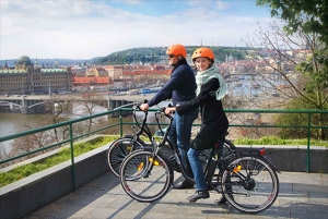 Tour panoramico di Praga di 3 ore in bicicletta elettrica