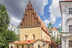 Prague: 4-Hour Segway and Scooter Tour with Lunch and Drinks