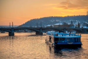 Prague: 50-Minute Sightseeing Evening Cruise