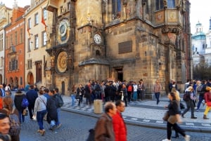 Prague: 6-Hour City Tour including Cruise and Lunch