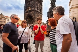 Prague: 6-Hour City Tour including Cruise and Lunch