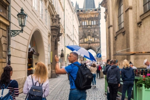 Prag: 6 timmars rundtur med båttur på floden och lunch