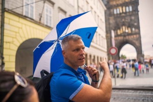 Prag: 6 timmars rundtur med båttur på floden och lunch