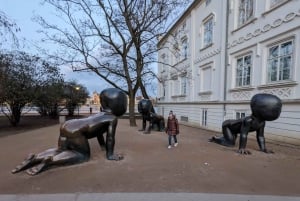 Prag på promenad bland David Černýs installationer eller ett besök på Mausoleum