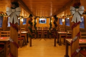 Praha: Joulun aikaan veneristeily makeisten ja kuumien juomien kera