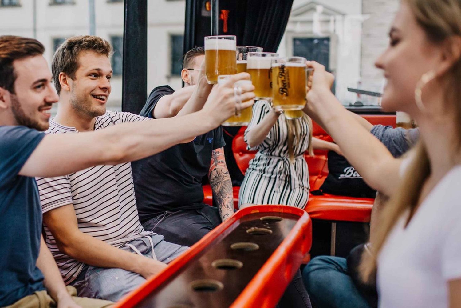 Prague: Airport Transfer Beer Party Bus with Unlimited Beer