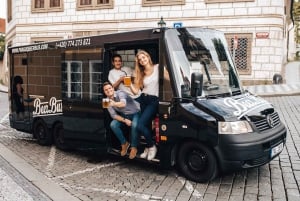 Prague: Airport Transfer Beer Party Bus with Unlimited Beer
