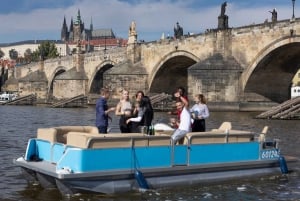 Prague: Beer Boat Tour
