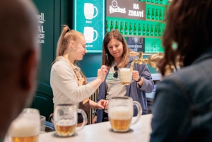 Prague: Beer Pouring Class at Pilsner Urquell Experience