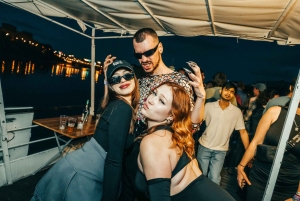 Praga: crucero con barra libre, DJ y entrada a la mejor discoteca