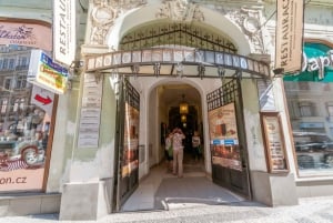 Prague: Brewery Tour with Unlimited Tastings