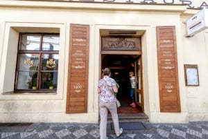 Prague: Brewery Tour with Unlimited Tastings