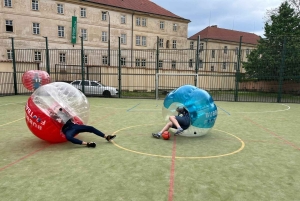 Prag: Bubbles Fußball in der Prager Innenstadt