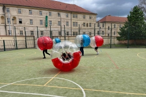 Prag: Bubbles Fußball in der Prager Innenstadt