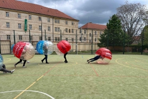 Prag: Bubbles Fußball in der Prager Innenstadt