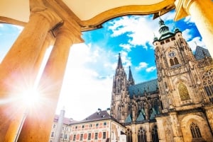 Prague Castle: 1-Hour Introduction Tour with Entry Ticket