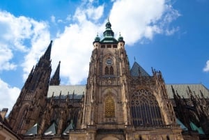 Prague Castle: 1-Hour Introduction Tour with Entry Ticket