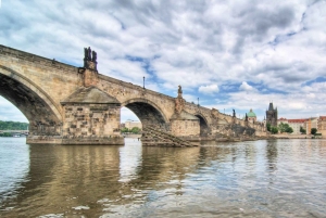 Excursão a pé particular ao Castelo de Praga e à Ponte Carlos