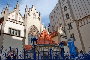 Prague: Castle and Jewish Quarter Tour
