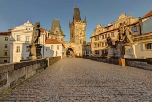 Prague: Castle and Lesser Town Walking Tour with Local Guide