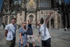 Prague: Castle Grounds & Highlights Walking Tour small-group