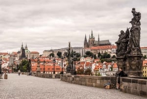 Prague: Castle, National Museum & Town Hall Tickets & Audio